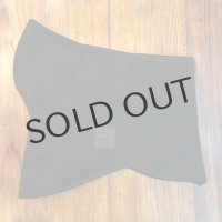 トロフィークロージング　“モノクローム”ウインドガードネックウォーマー　ＴＲ２２ＡＷ－８０２