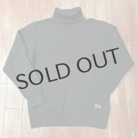 トロフィークロージング　コットンニットハイネックロンT