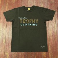 トロフィークロージング　テーラードロゴプリントＴシャツ　ＴＲ２５ＳＳ－２０５